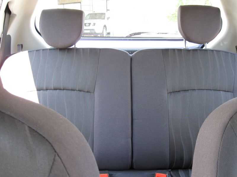 Sedili posteriore della Nissan Pixo Selleria posteriore Pixo